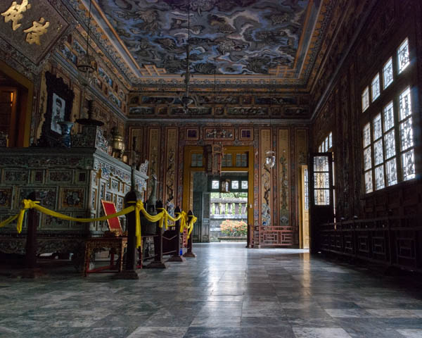 Innenräume des Khai Dinh Grabmals in Hue